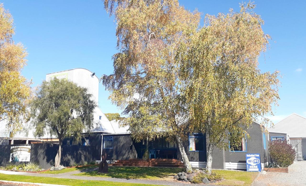 Tongariro River Retreat 图朗伊 外观 照片