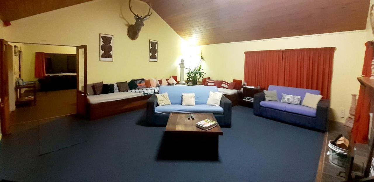 Tongariro River Retreat 图朗伊 外观 照片