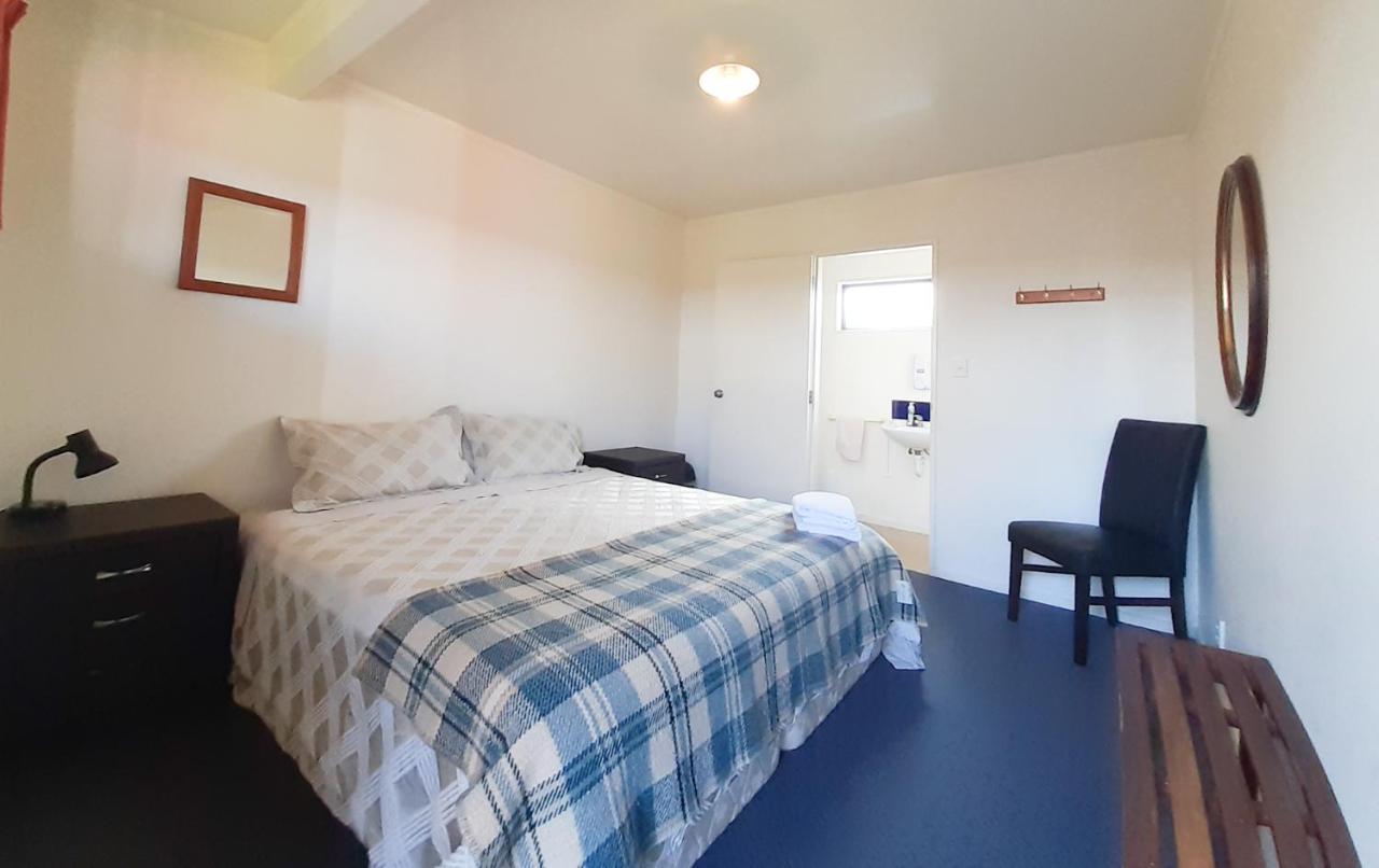 Tongariro River Retreat 图朗伊 外观 照片