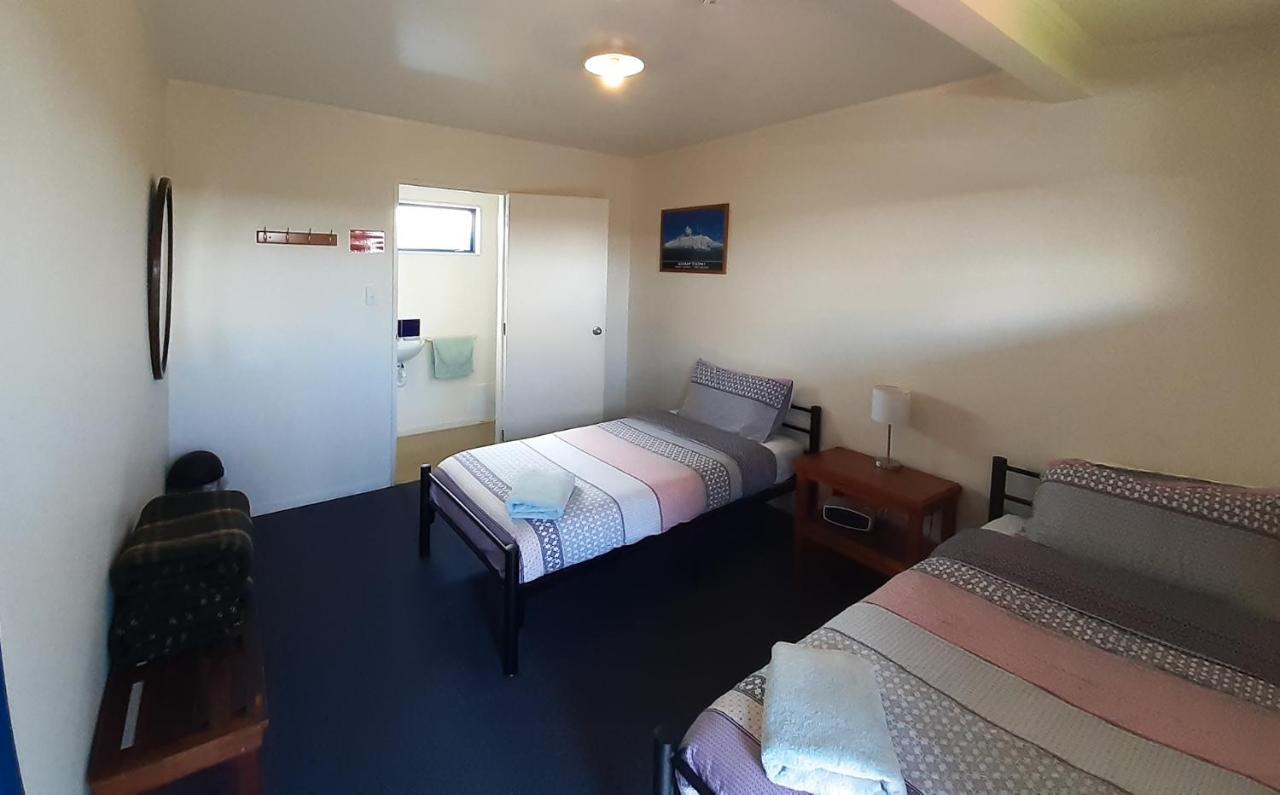 Tongariro River Retreat 图朗伊 外观 照片